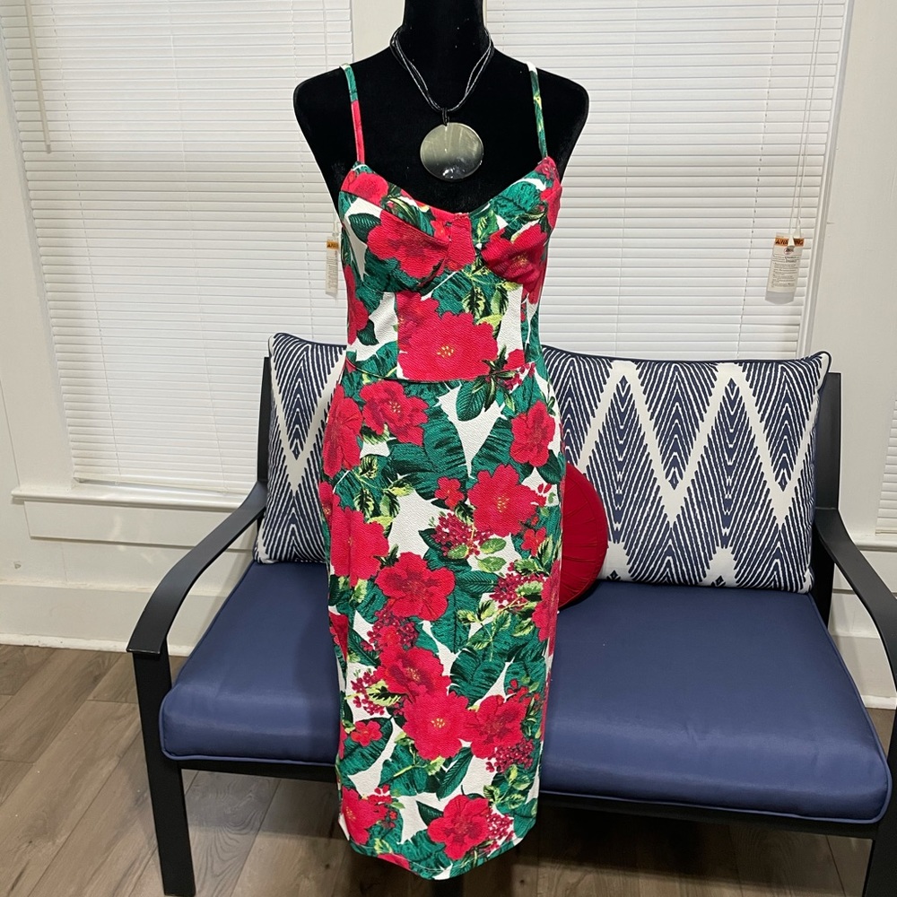 Stretch pin up dress very comfortable with rose flower details